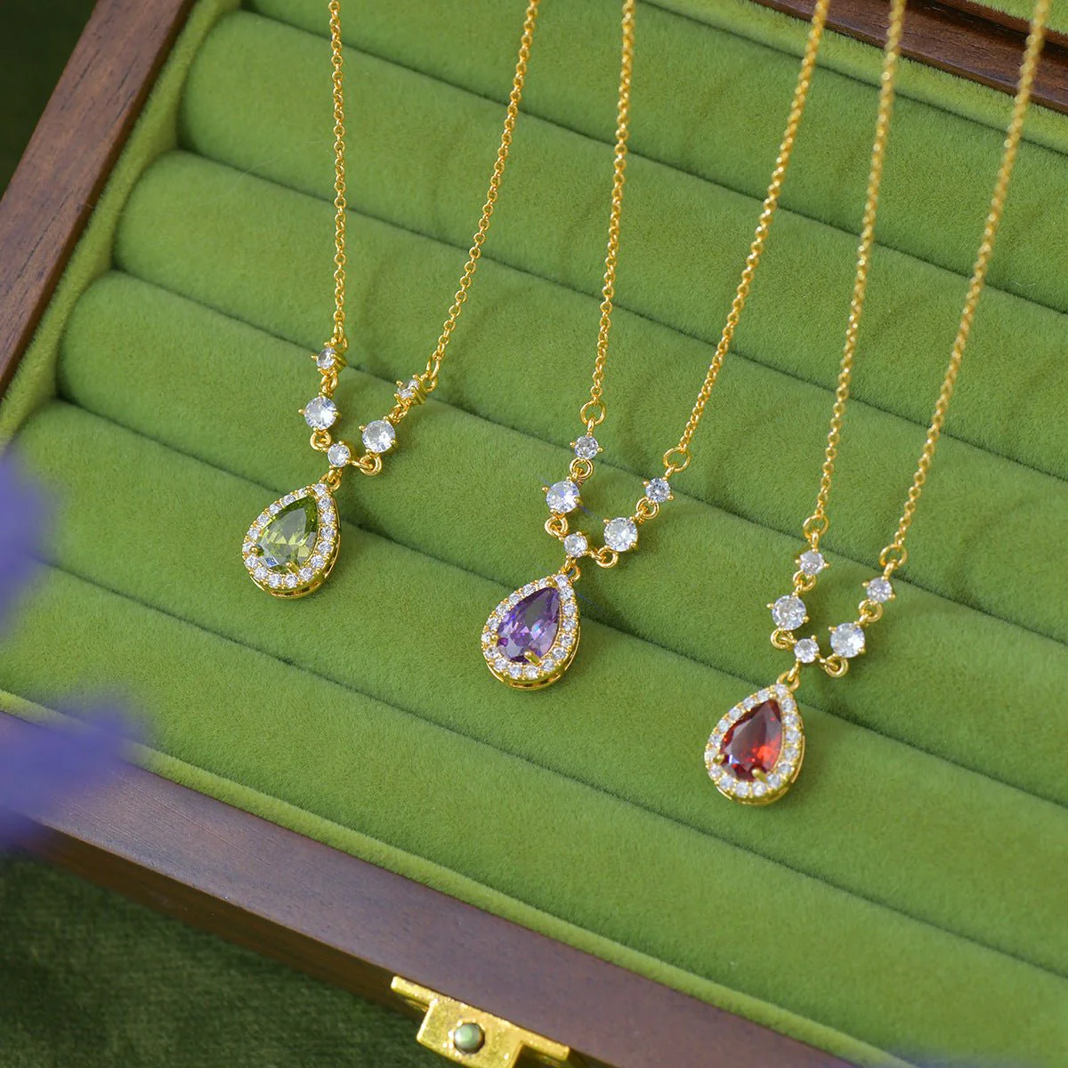 Thumb 4